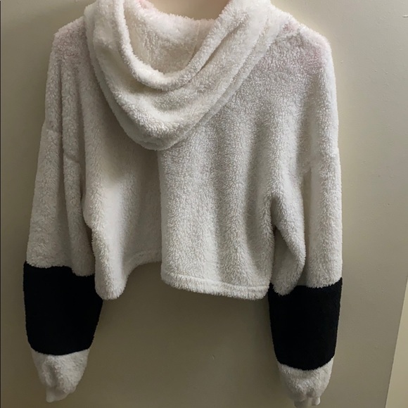 Furry pullover - Picture 4 of 4